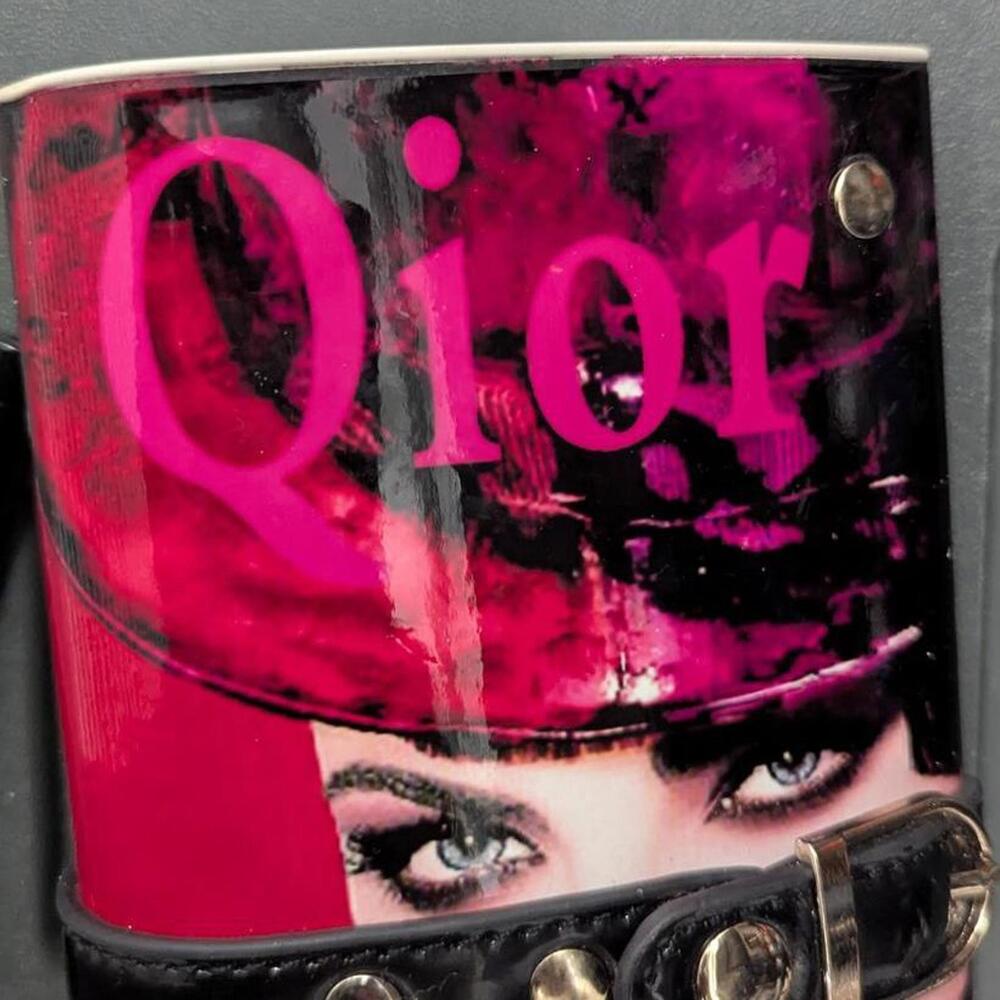 Clutch Purse ... fun clutch, hard shell . no strap "Qior" - Picture 4 of 6